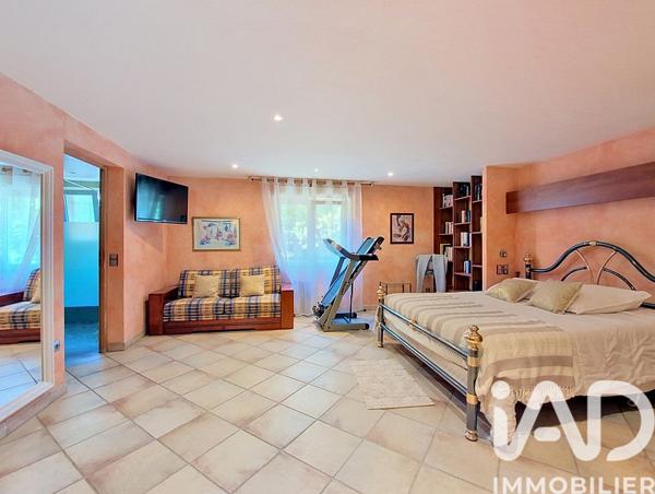 Maison à vendre 8 pièces 200 m² Carpentras