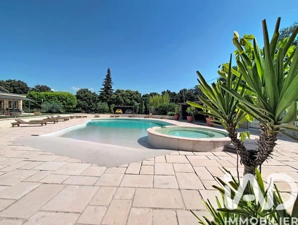 Maison à vendre 8 pièces 200 m² Carpentras