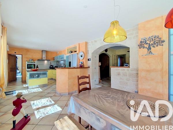 Maison à vendre 8 pièces 200 m² Carpentras