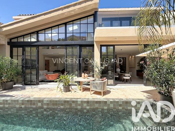 Maison à vendre 6 pièces 280 m² Sanary-sur-Mer