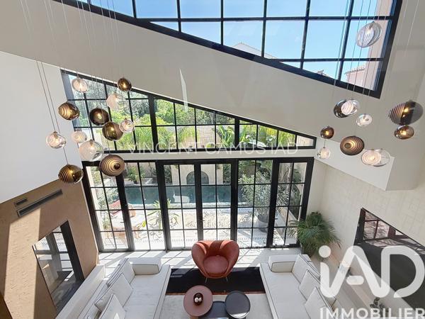 Maison à vendre 6 pièces 280 m² Sanary-sur-Mer