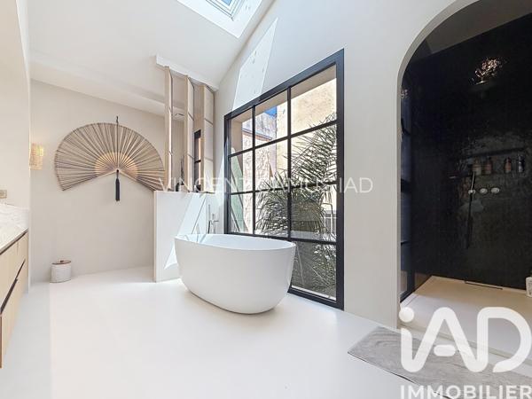 Maison à vendre 6 pièces 280 m² Sanary-sur-Mer