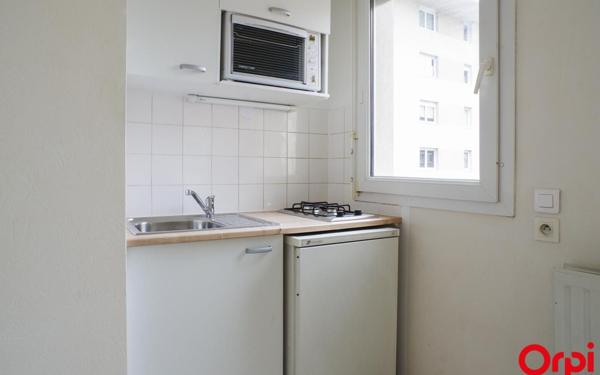 Appartement à louer    1 pièce •  Lyon 7