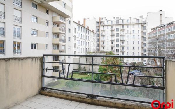 Appartement à louer    1 pièce •  Lyon 7