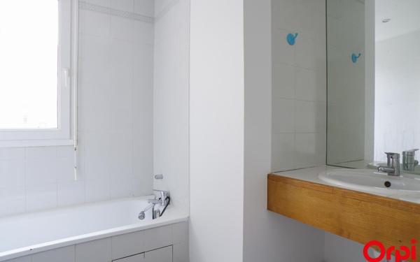 Appartement à louer    1 pièce •  Lyon 7