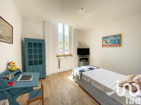 Maison 6 pièces de 240 m² à Marseille (13008)