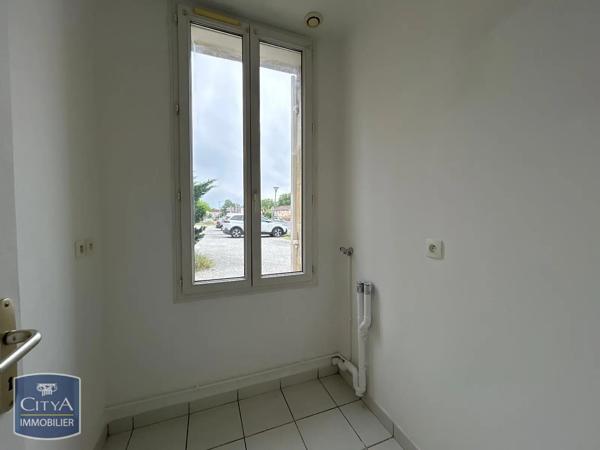Appartement à louer 4 pièces 94.7m² Le Barp (33114)