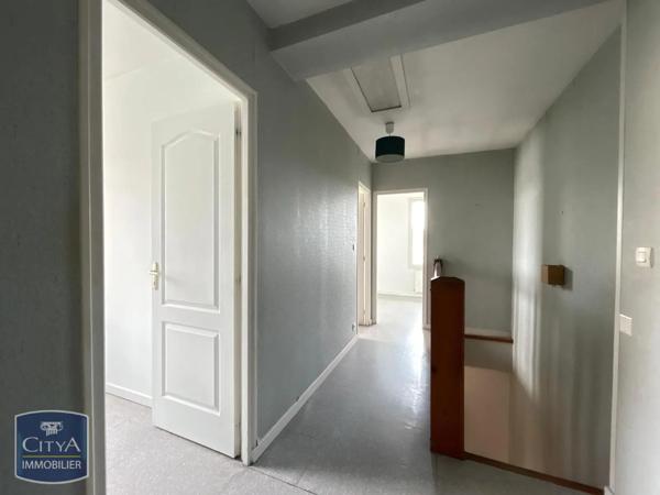 Appartement à louer 4 pièces 94.7m² Le Barp (33114)