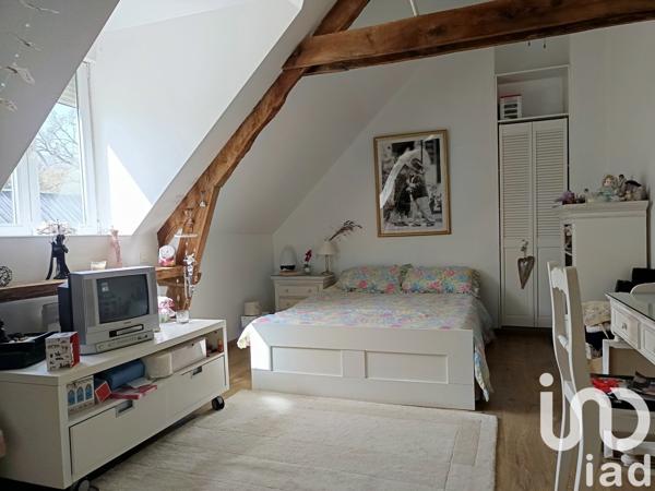 Demeure 7 pièces de 205 m² à Crédin (56580)