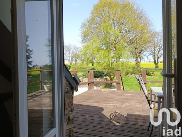 Demeure 7 pièces de 205 m² à Crédin (56580)