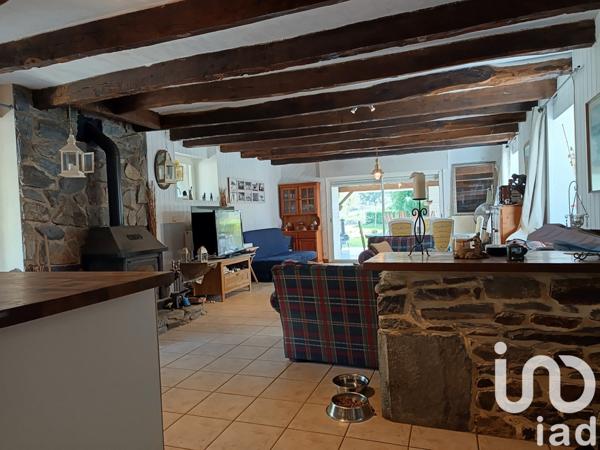 Demeure 7 pièces de 205 m² à Crédin (56580)