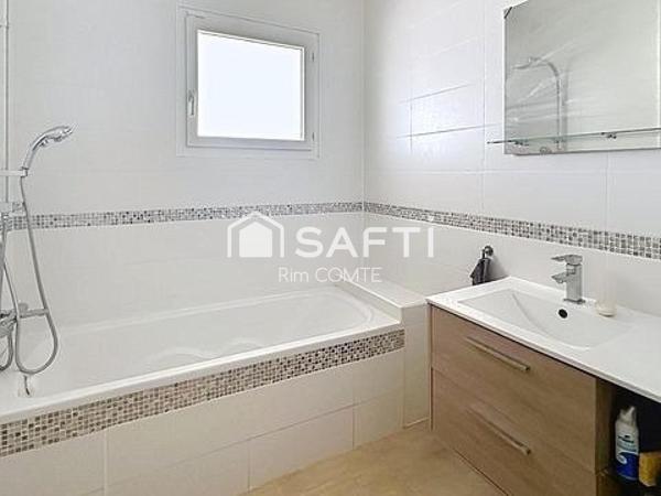 Maison contemporaine de plain-pied avec piscine – Environnement privilégié à Moras-en-Valloire (Drôme)!!