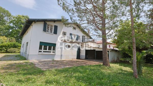 Maison d'exception à vendre à Cambo-les-Bains - 14 pièces, 269 m²