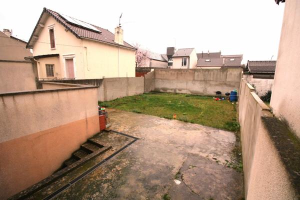 Maison à vendre    9 pièces • 166 m2 Le Blanc-Mesnil