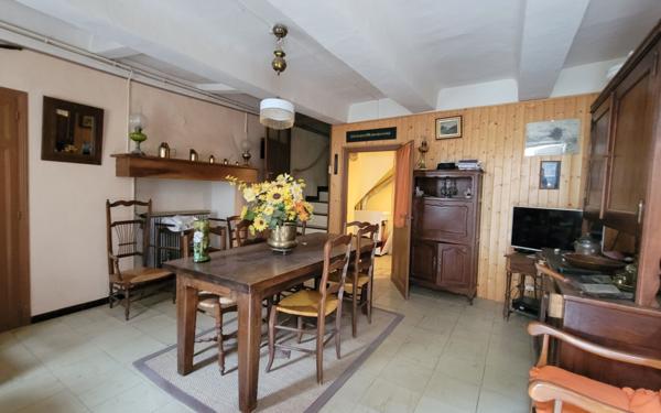 Maison à vendre    3 pièces •  Lachau