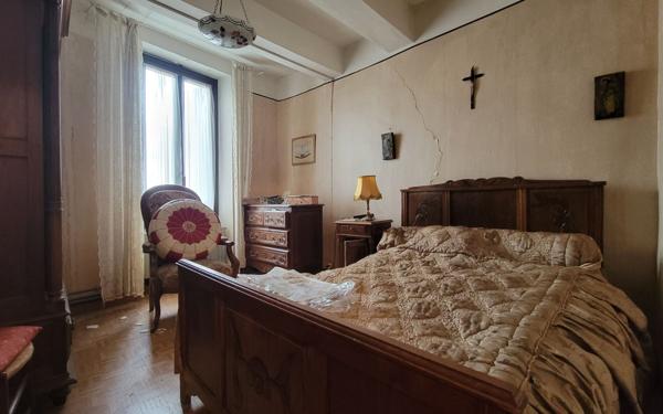 Maison à vendre    3 pièces •  Lachau