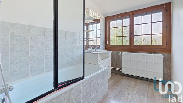 House for sale 4 rooms 84 m² Romilly-sur-Seine