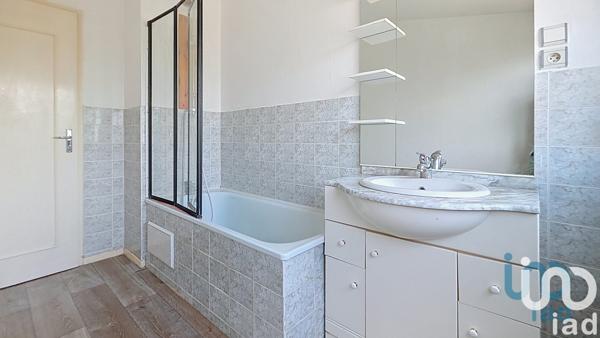 House for sale 4 rooms 84 m² Romilly-sur-Seine