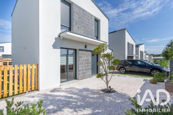 Maison à vendre 6 pièces 110 m² Ecquevilly