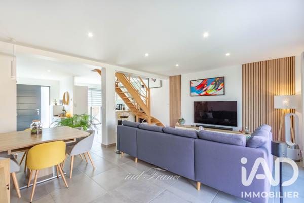 Maison à vendre 6 pièces 110 m² Ecquevilly