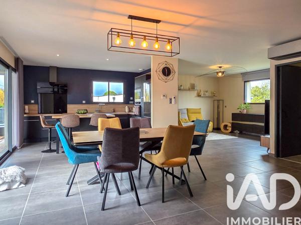 Maison à vendre 6 pièces 116 m² Salles-la-Source