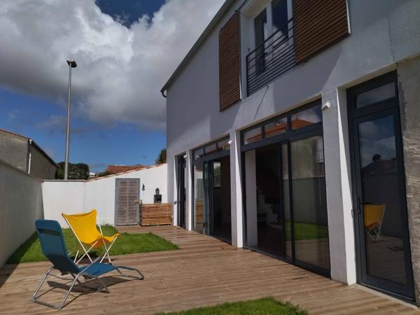 Maison Thaire 6 pièce(s) 236 m2 + Garage 95 m²
