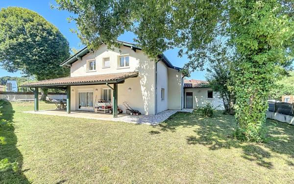 Maison à vendre    5 pièces • 210 m2 Anglet