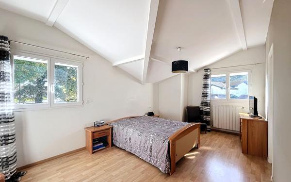 Maison à vendre    5 pièces • 210 m2 Anglet