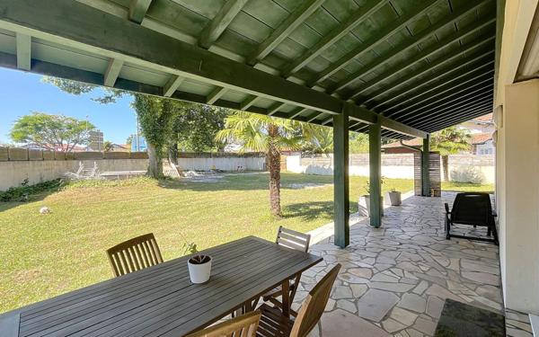 Maison à vendre    5 pièces • 210 m2 Anglet
