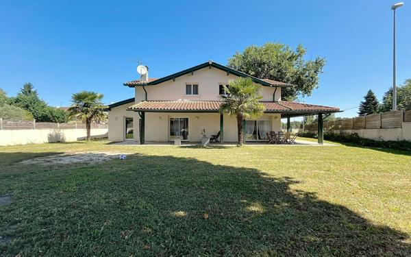 Maison à vendre    5 pièces • 210 m2 Anglet