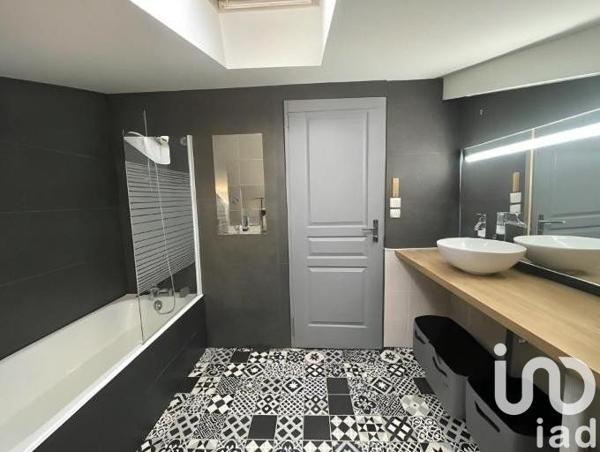 Appartement 3 pièces de 80 m² à Salles-sur-Mer (17220)