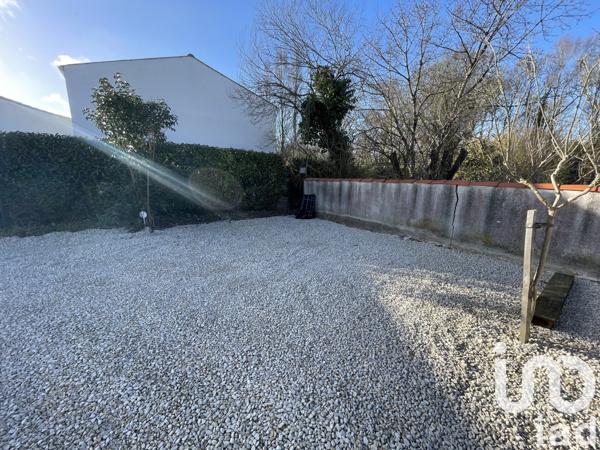 Appartement 3 pièces de 80 m² à Salles-sur-Mer (17220)