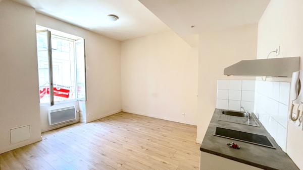 A LOUER APPARTEMENT DE TYPE 2 - LIBOURNE CENTRE , Libourne A LOUER APPARTEMENT DE TYPE 2 - LIBOURNE CENTRE , Libourne