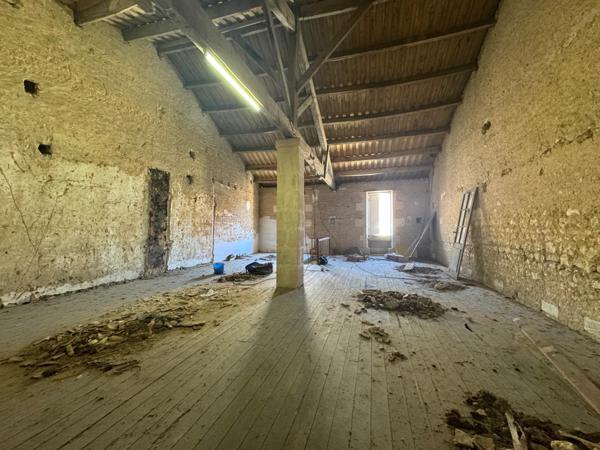 Garage à fort potentiel au coeur de Mirambeau