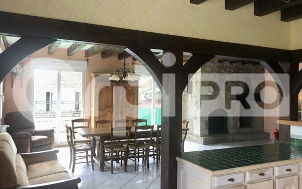 Maison à vendre    18 pièces •  Mazirat