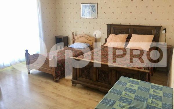 Maison à vendre    18 pièces •  Mazirat