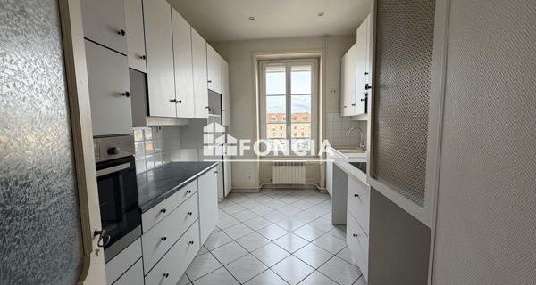 À vendre Appartement 4 pièces 101 m² - Bourgoin-jallieu 38300