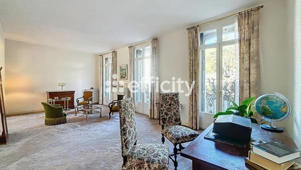 Immeuble 10 pièces - 196 m²