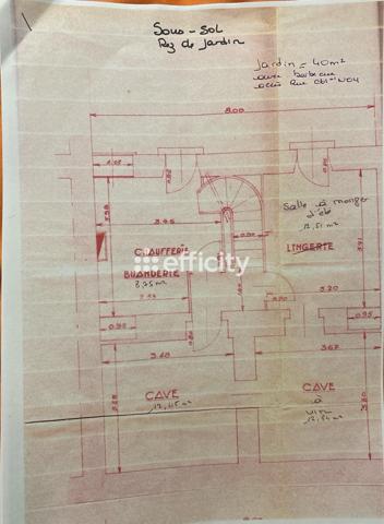 Immeuble 10 pièces - 196 m²