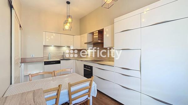 Immeuble 10 pièces - 196 m²