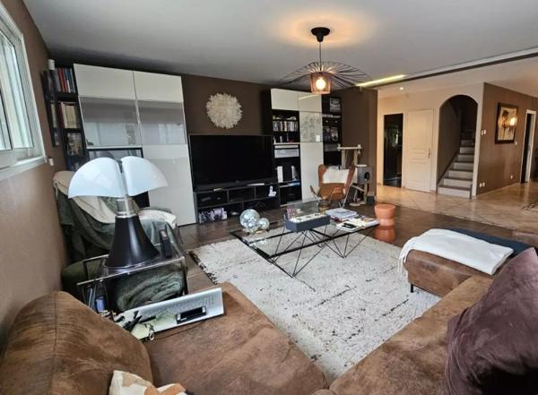 Maison 10 pièces - 185 m²