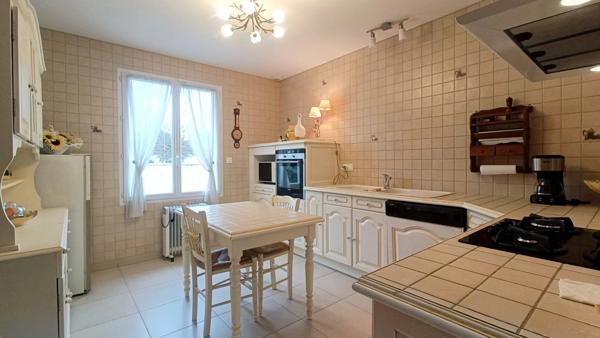 MAISON 4 CHAMBRES NEUVILLE CENTRE