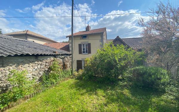 Maison à louer    4 pièces •  Chaptelat