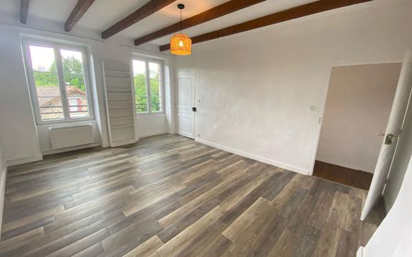 Maison à louer    4 pièces •  Chaptelat