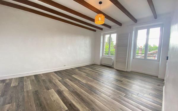 Maison à louer    4 pièces •  Chaptelat