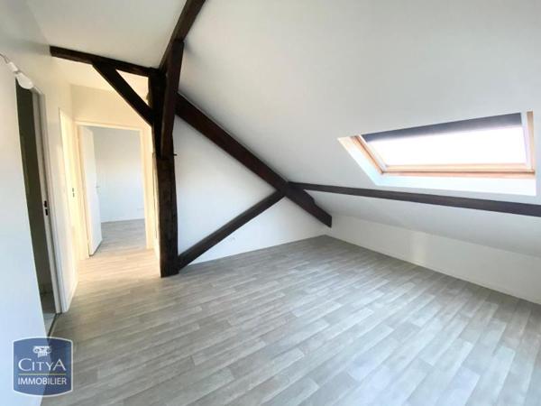 Appartement à louer 3 pièces 87.4m²
