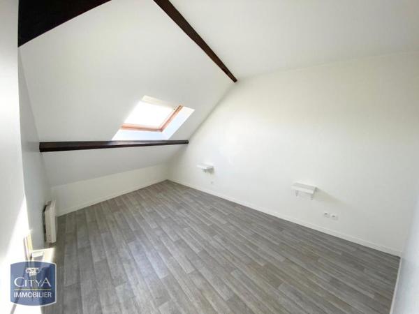 Appartement à louer 3 pièces 87.4m²