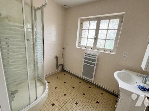 CORPS DE FERME AVEC DEPENDANCES SUR 5473 m²