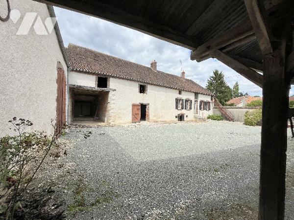 CORPS DE FERME AVEC DEPENDANCES SUR 5473 m²
