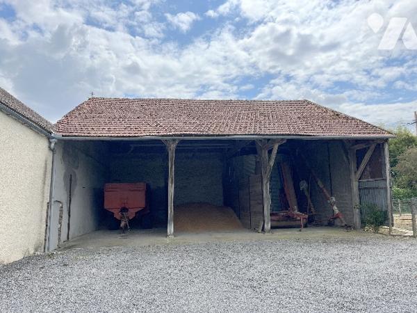 CORPS DE FERME AVEC DEPENDANCES SUR 5473 m²